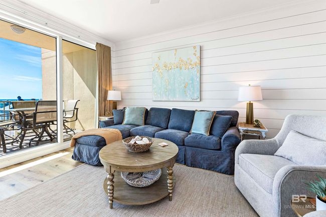 Living Room | Image 12