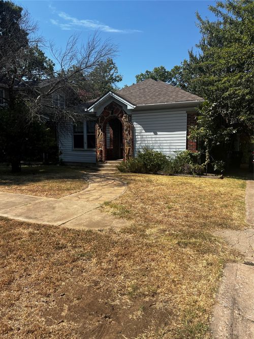 1011 W Walker St, Denison, TX, 75020-2127 | Card Image