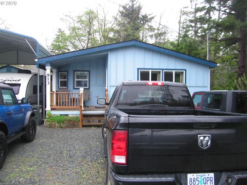 913 S Easy St, Rockaway Beach, OR, 97136-9748 | Card Image