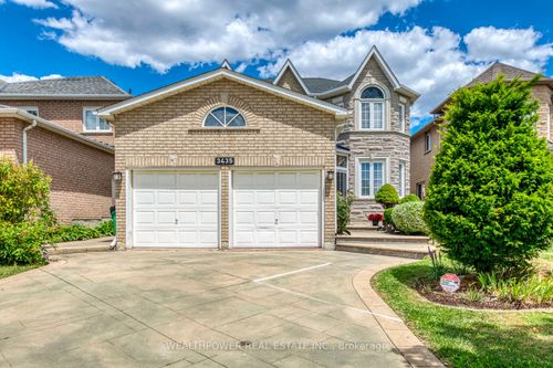 3435 Grand Park Dr, Mississauga, ON, L5B4E3 | Card Image