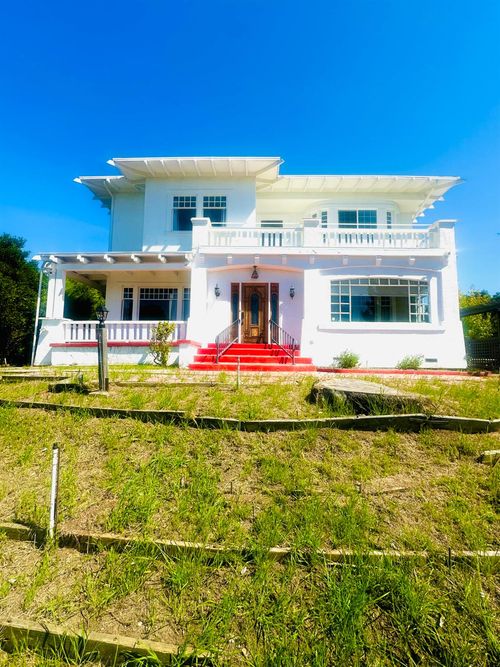 1556 E Street, Hayward, CA, 94541 | Card Image