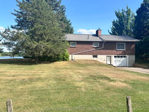39 Kerry Point Rd, Mallorytown, ON, K0E1R0 | Card Image