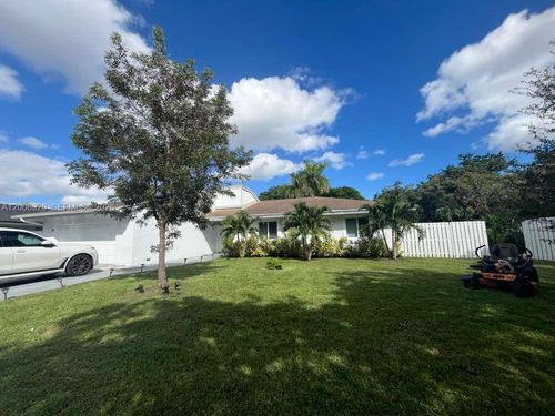 11121-11121 Sw 110th Rd, Miami, FL, 33176-3123 | Card Image