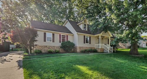 1025 Hillshire Dr, Clarksville, TN, 37043-2108 | Card Image
