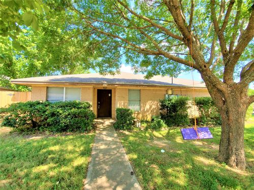 1002 Mulkey Ln, Denton, TX, 76209-4741 | Card Image