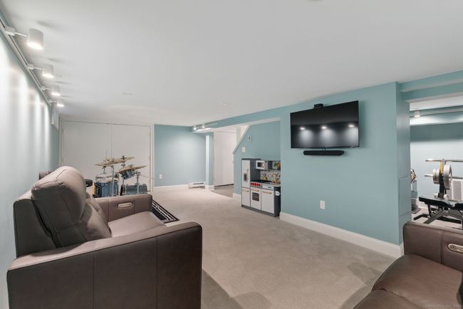 137 Ballard Dr, House other with 5 bedrooms, 3 bathrooms and null parking in West Hartford CT | Image 33