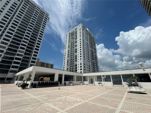 apt-702-2401 S Ocean Dr, Hollywood, FL, 33019-2643 | Card Image