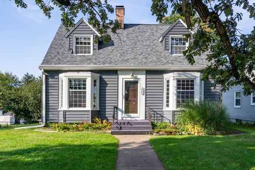 812 W Lombard St, Davenport, IA, 52804-2011 | Card Image