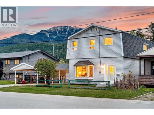 1162 5th Avenue, Fernie, BC, V0B1M0 | Card Image