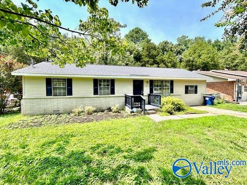 3215 Delia Ln Nw, Huntsville, AL, 35810-2917 | Card Image