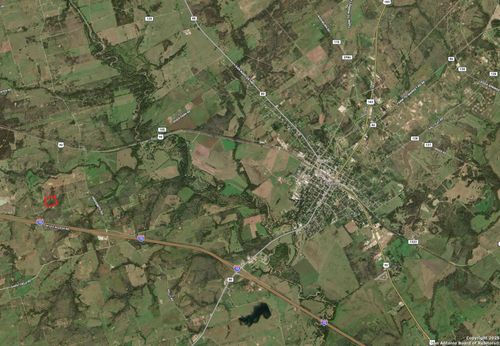 921 Roosevelt Rd, Luling, TX, 78648-3602 | Card Image