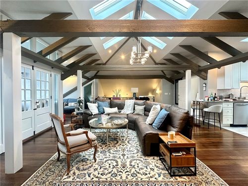 3-10 Young St, Newport, RI, 02840-3447 | Card Image