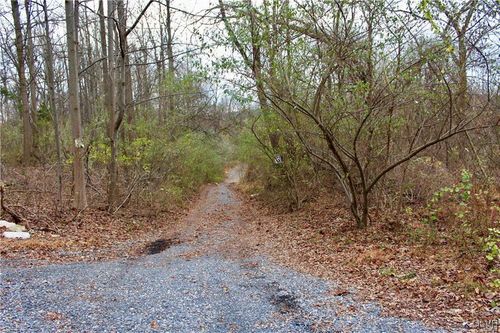 5871 Applebutter Hill Rd, Coopersburg, PA, 18036-9561 | Card Image