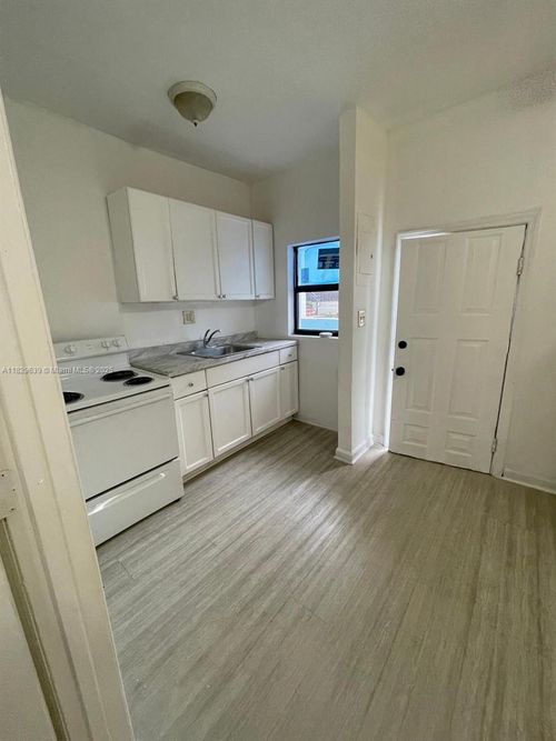 apt-1b-1140 Nw 4th St, MIAMI, FL, 33128-1033 | Card Image