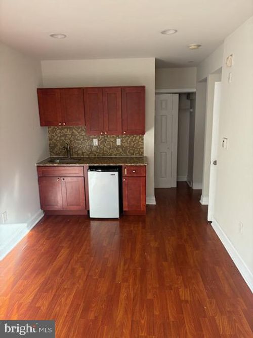 2125 N 19th St, PHILADELPHIA, PA, 19121-1571 | Card Image