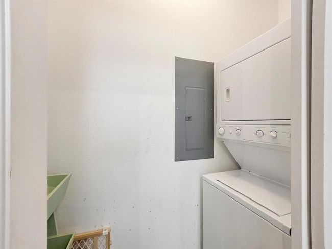 933 Westview, House other with 2 bedrooms, 2 bathrooms and 1 parking in Crystal Beach TX | Image 29