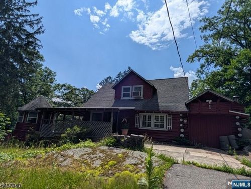 1 Poplar Grove Ter, West Milford, NJ, 07480-4010 | Card Image