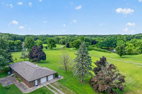 200 N 560 W, Valparaiso, IN, 46385 | Card Image