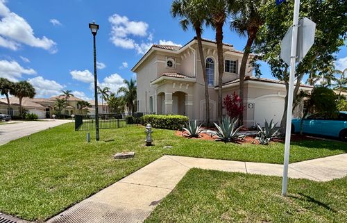 8586 White Dr, West Palm Beach, FL, 33401 | Card Image