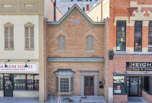 215 N Washington Street, GREEN BAY, WI, 54301 | Card Image