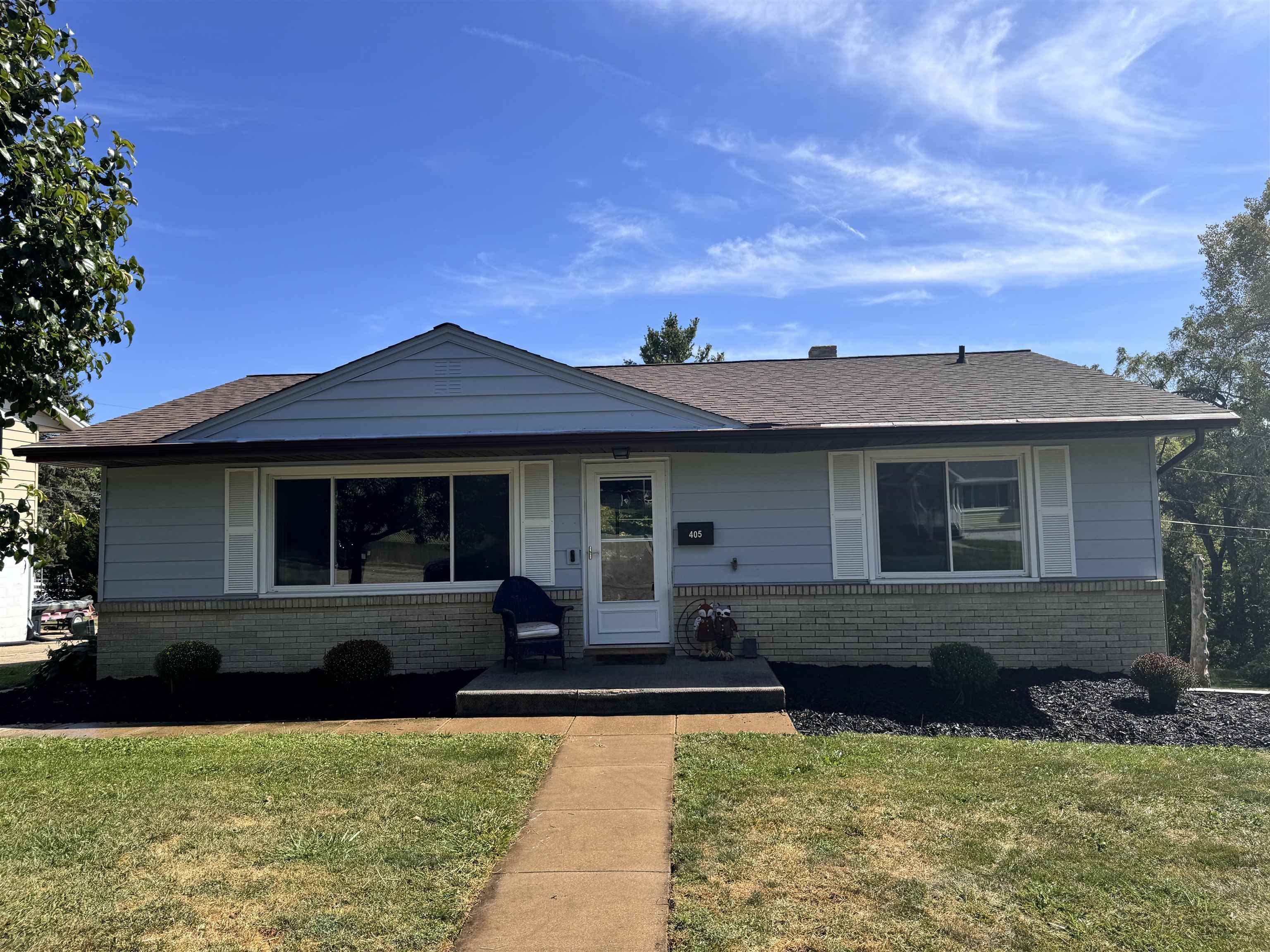 Ellwood St, Dodgeville, WI 53533