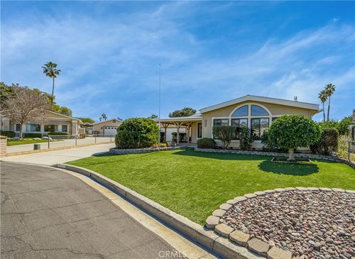 44607 Springwood Cir, Hemet, CA, 92544-5512 | Card Image