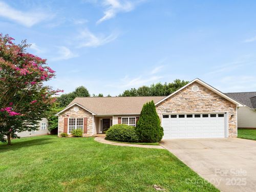 42 Morning Mist Rd, Fletcher, NC, 28732-8375 | Card Image
