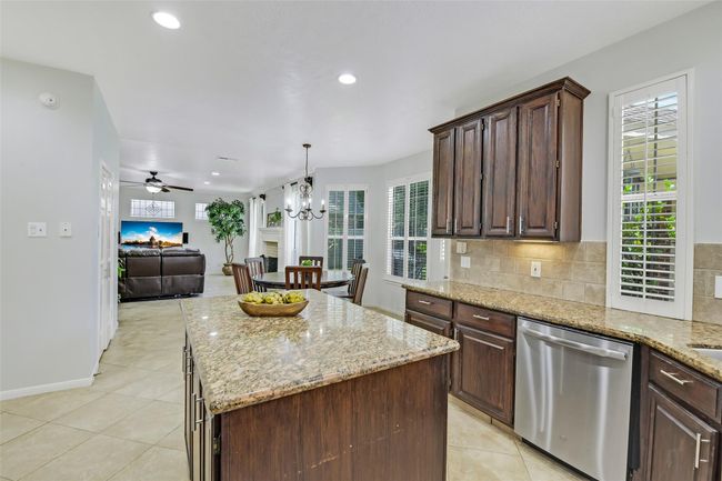 1707 Mercoal Dr, House other with 4 bedrooms, 3 bathrooms and 2 parking in Spring TX | Image 12