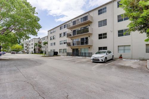 apt-e408-5501 Nw 7th St, Miami, FL, 33126-3264 | Card Image
