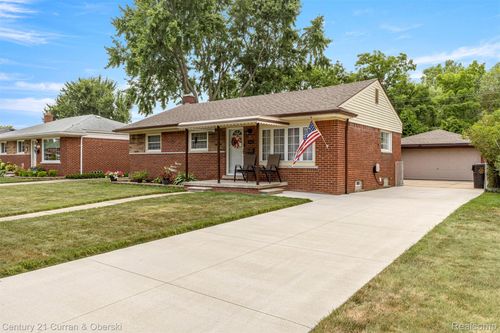 2642 Longmeadow Dr, Trenton, MI, 48183-2234 | Card Image