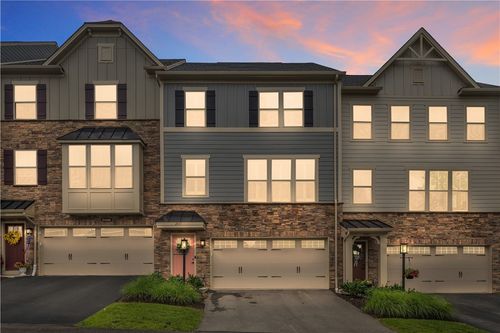 2005 Lampl Ln, Jeannette, PA, 15644-1009 | Card Image