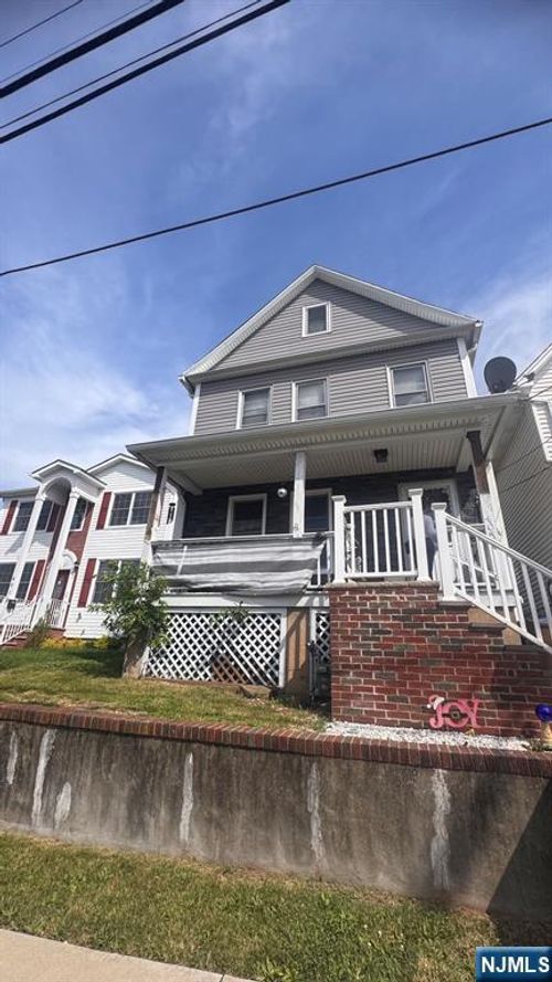 405 W Elm St, Linden, NJ, 07036-5001 | Card Image