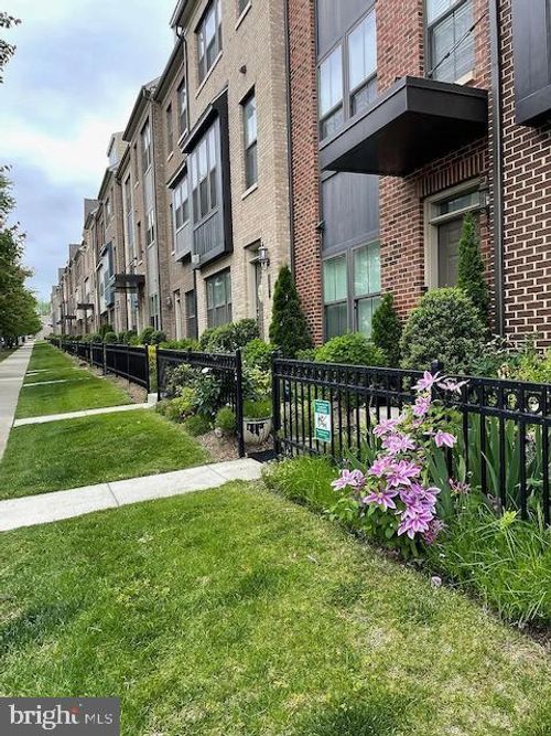 4638 Woodberry St, RIVERDALE, MD, 20737-1066 | Card Image