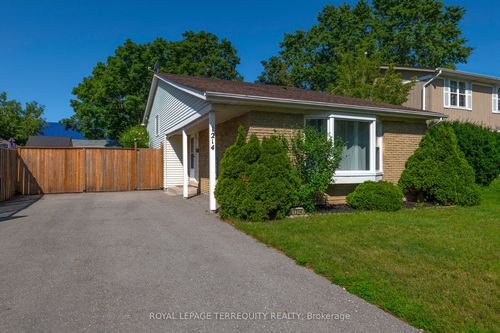 1214 Trowbridge Dr, Oshawa, ON, L1G7H2 | Card Image