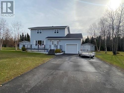 4 Thompson Dr, Happy Valley Goose Bay, NL, A0P1C0 | Card Image