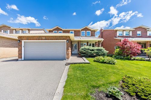 18 Mathewson St, Maple, ON, L6A1B6 | Card Image