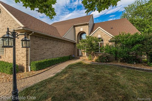 51992 Boland Rd, Chesterfield, MI, 48047-3150 | Card Image