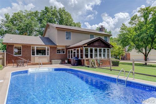 12504 Sunset Greens Dr, Saint Louis, MO, 63127-1527 | Card Image