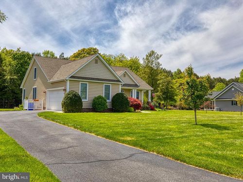 16506 Retreat Cir, MILFORD, DE, 19963-3028 | Card Image