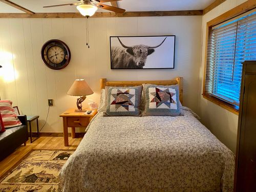 3-90 N Independence Trl, Red River, NM, 87558 | Card Image