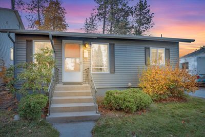 18 E 34th Ave, Home with 3 bedrooms, 2 bathrooms and null parking in Spokane WA | Image 1