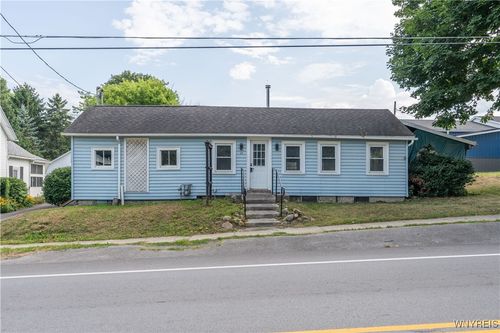 15 E Perry Ave, Silver Springs, NY, 14550-9706 | Card Image