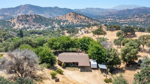 39569 Clover Ln, Yokuts Valley, CA, 93675-9669 | Card Image