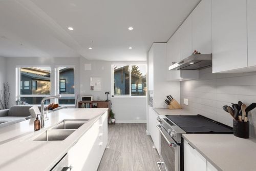 41224 Highline Pl, Squamish, BC, V8B1C2 | Card Image