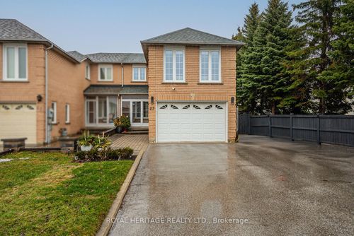 27 Opera Place N, Vaughan, ON, L4L8Y8 | Card Image