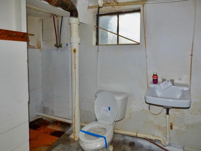 basement bathroom | Image 26