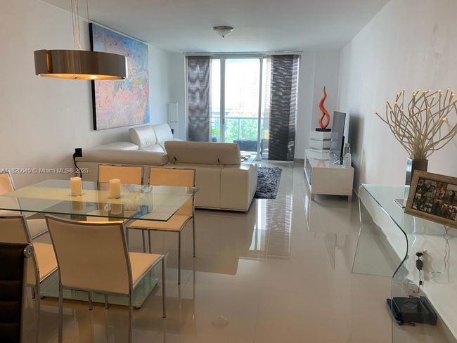 APT-805 - 19390 Collins Ave, Condo with 1 bedrooms, 2 bathrooms and null parking in Sunny Isles Beach FL | Image 9