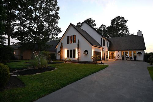 38 Fairway Park, Montgomery, TX, 77356-8377 | Card Image
