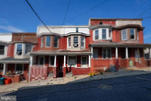 5 N Walnut St, Lansford, PA, 18232-1416 | Card Image