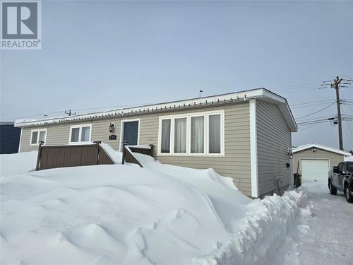 701 Mcparland Dr, Labrador City, NL, A2V1W1 | Card Image
